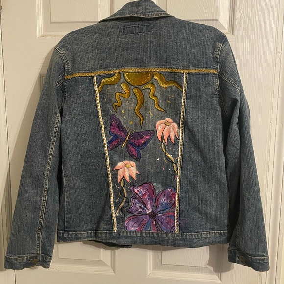 Painted beaded patched jean jacket - Picture 2 of 6